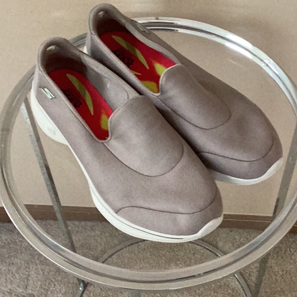 Skechers Goya max